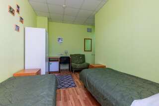 Гостиница Большой Урал Екатеринбург Двухместный номер с 2 отдельными кроватями и собственной ванной комнатой-2