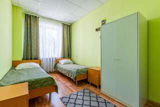 Гостиница Большой Урал Екатеринбург Двухместный номер с 2 отдельными кроватями и собственной ванной комнатой-1